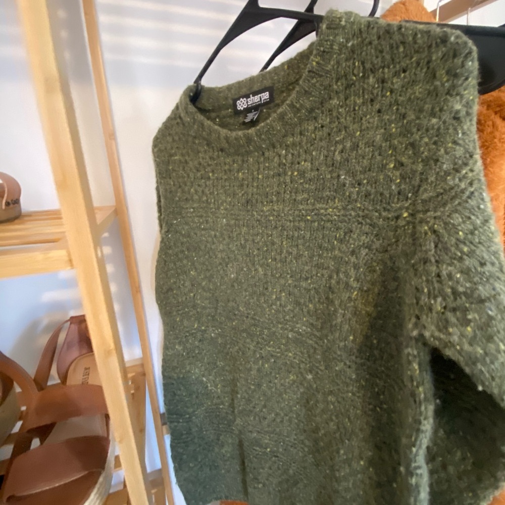 Sherpa Mens Sweater Size S